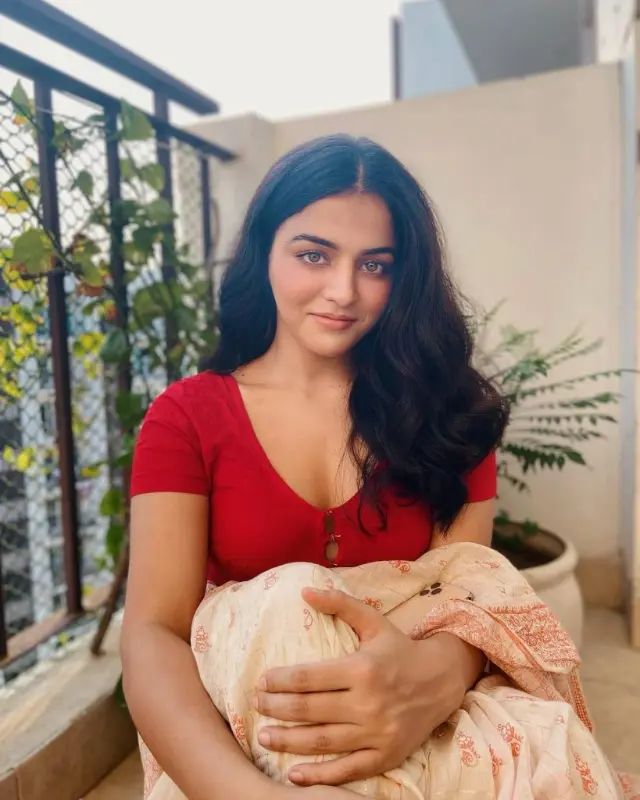 Wamiqa Gabbi hot photo